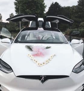Tesla X als Hochzeitsauto 